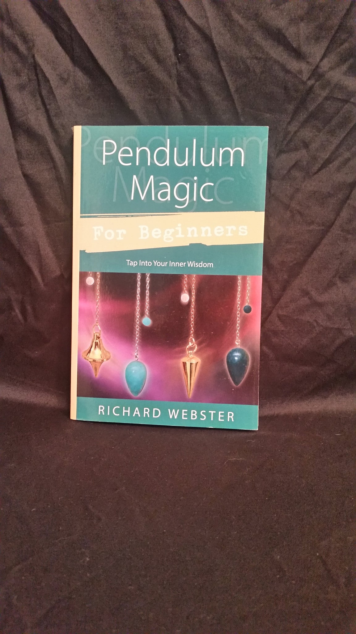 Pendulum Magic for Beginners book